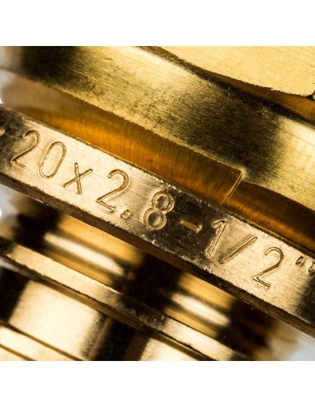 Переходник STOUT 20x1/2" ВР с накидной гайкой для труб из сшитого полиэтилена