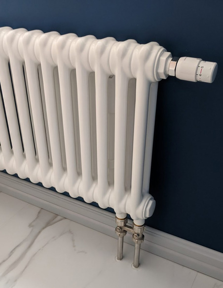 Радиатор трубчатый Zehnder Charleston 2056/10 V001/V002 1/2" RAL9016 (кроншт. в компл.)